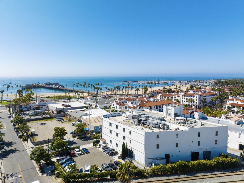 25_E_Mason_St_Santa_Barbara_CA_The_Funk_Zone_Radius_Commercial_Real_Estate_webhero